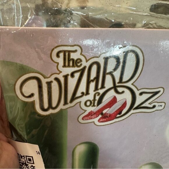 Alice in Wonderland Red Glitter Heels Women’s Size 6 High Heels with Bow Accent - Picture 8 of 8